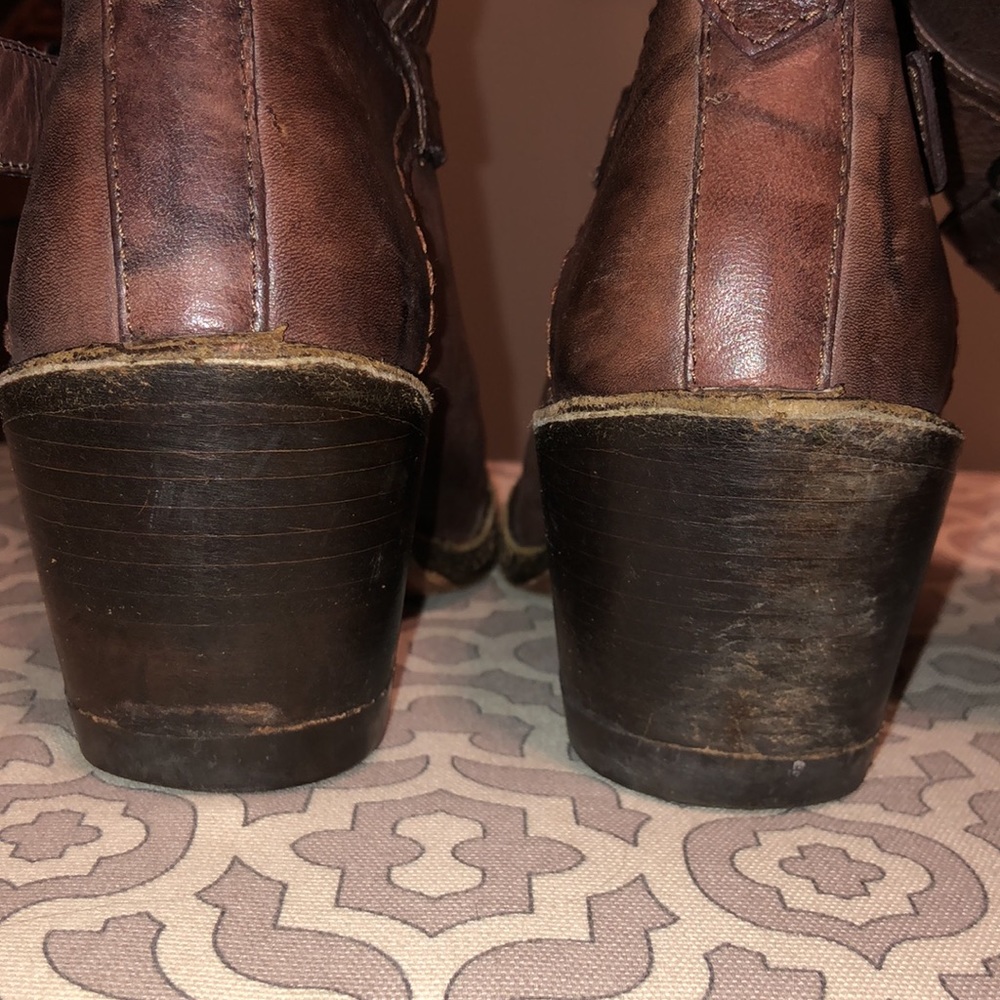 Frye size 6.5 women’s boots. - Picture 6 of 8